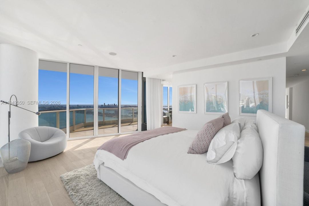 For Sale: $5,850,000 (4 beds, 4 baths, 4437 Square Feet)