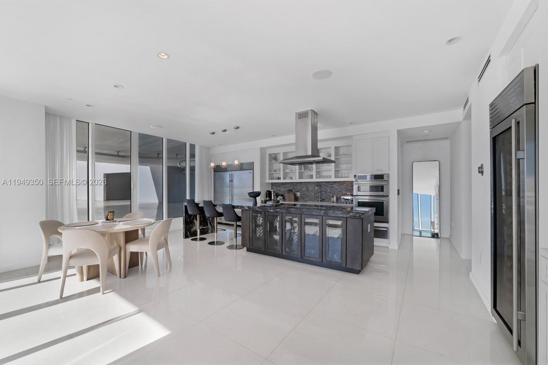 For Sale: $5,850,000 (4 beds, 4 baths, 4437 Square Feet)