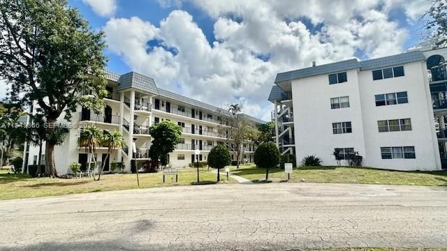 For Sale: $84,900 (2 beds, 2 baths, 1200 Square Feet)
