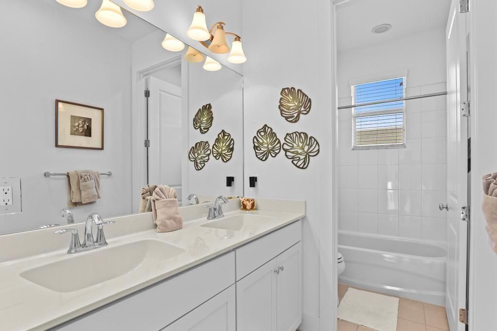 2nd floor bathroom