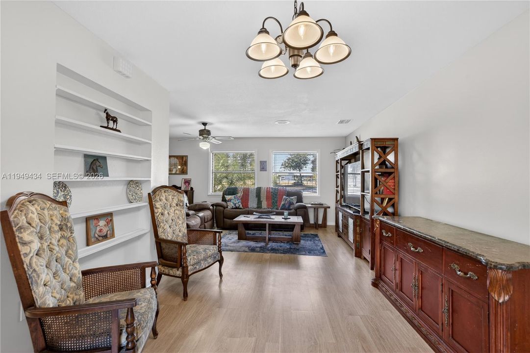 For Sale: $535,000 (3 beds, 2 baths, 1908 Square Feet)