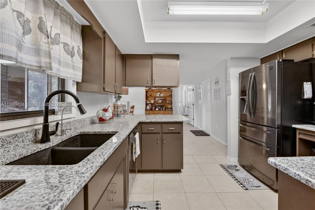For Sale: $535,000 (3 beds, 2 baths, 1908 Square Feet)