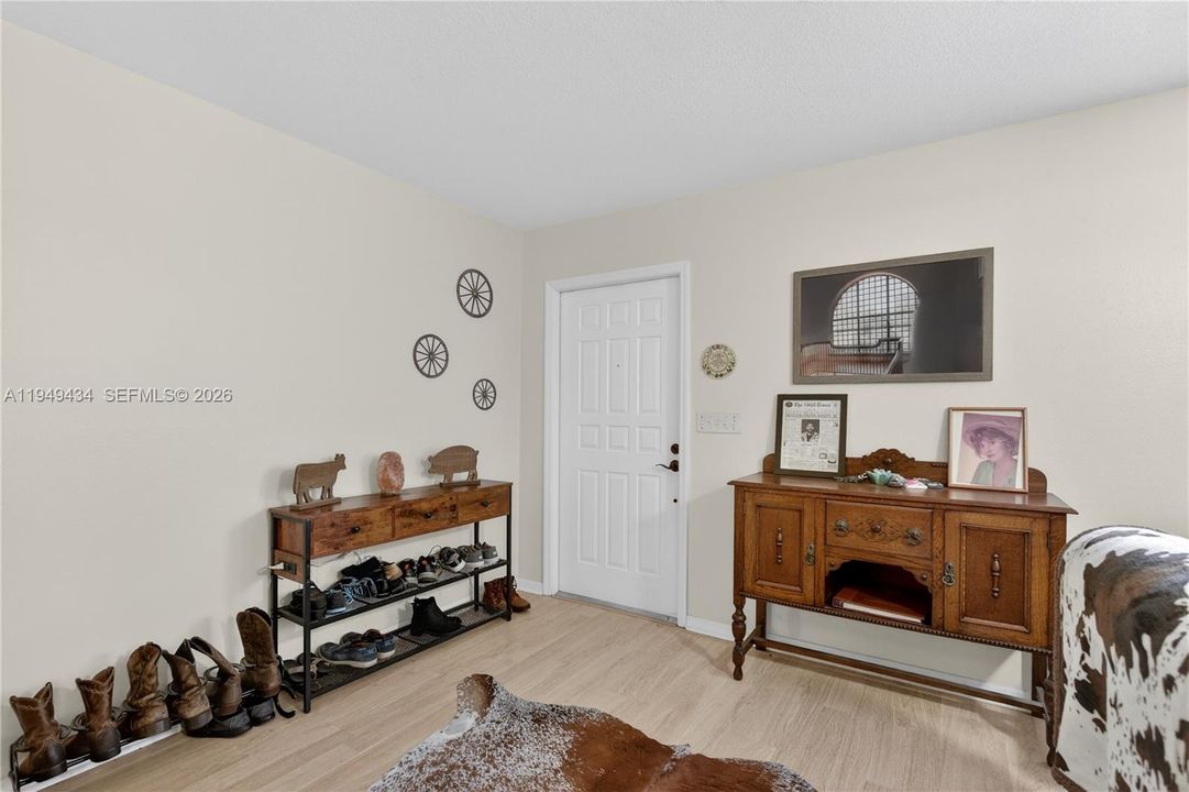 For Sale: $535,000 (3 beds, 2 baths, 1908 Square Feet)