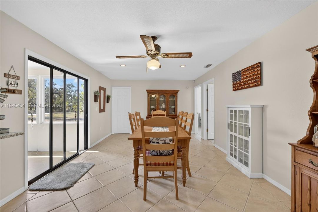 For Sale: $535,000 (3 beds, 2 baths, 1908 Square Feet)