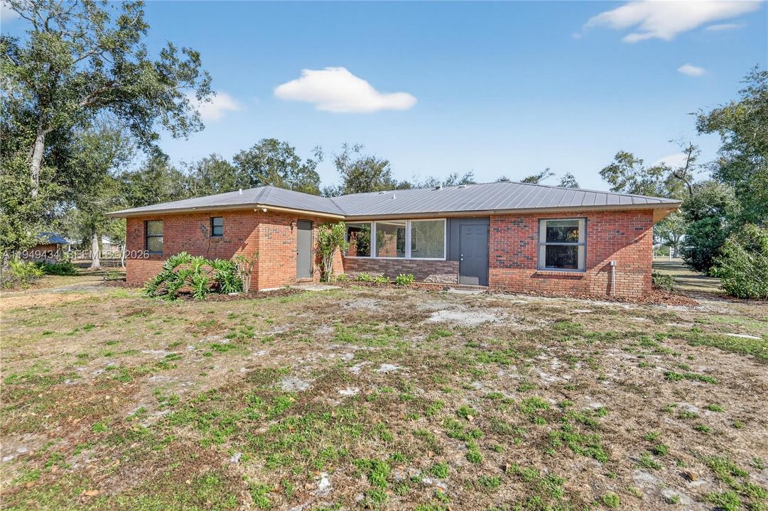 For Sale: $535,000 (3 beds, 2 baths, 1908 Square Feet)