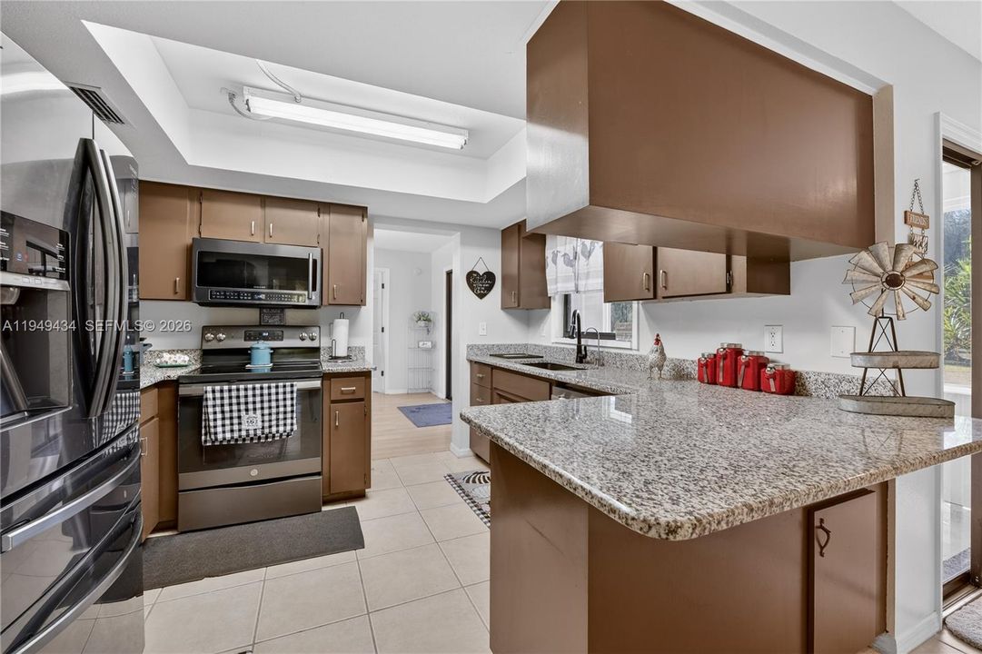 For Sale: $535,000 (3 beds, 2 baths, 1908 Square Feet)