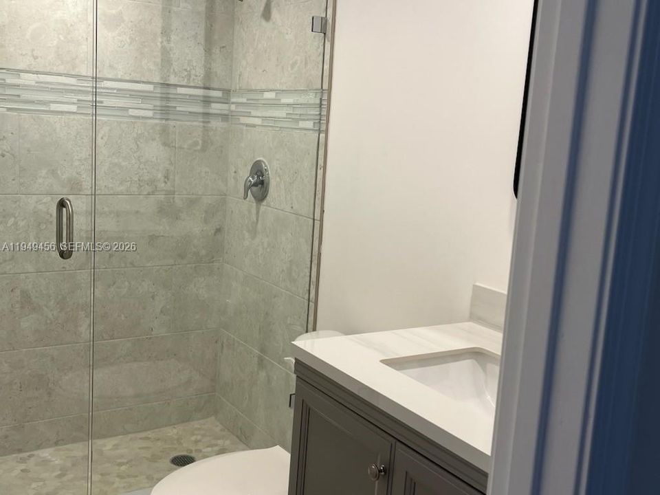 2nd bathroom