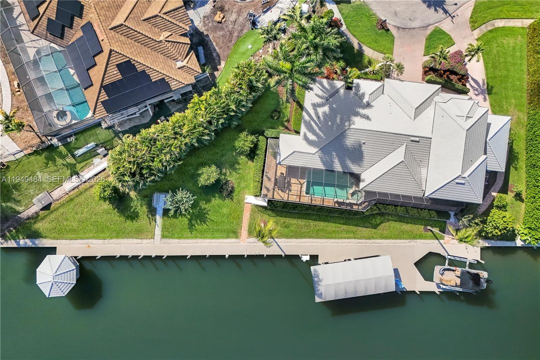 На продажу: $3,299,000 (5 спален, 4 ванн, 0 Квадратных фут)