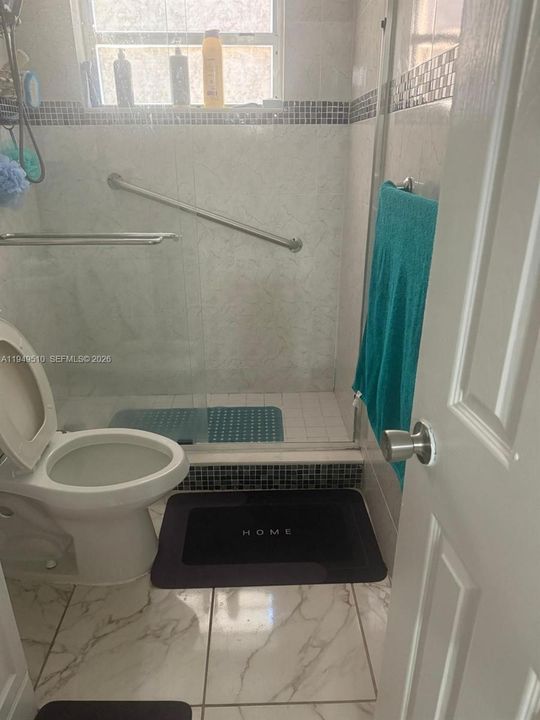 For Sale: $195,000 (1 beds, 1 baths, 460 Square Feet)