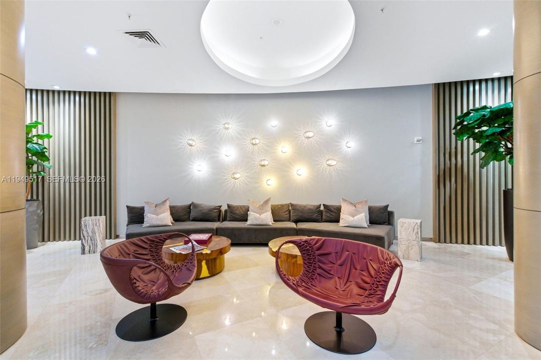 For Sale: $1,200,000 (2 beds, 2 baths, 1056 Square Feet)