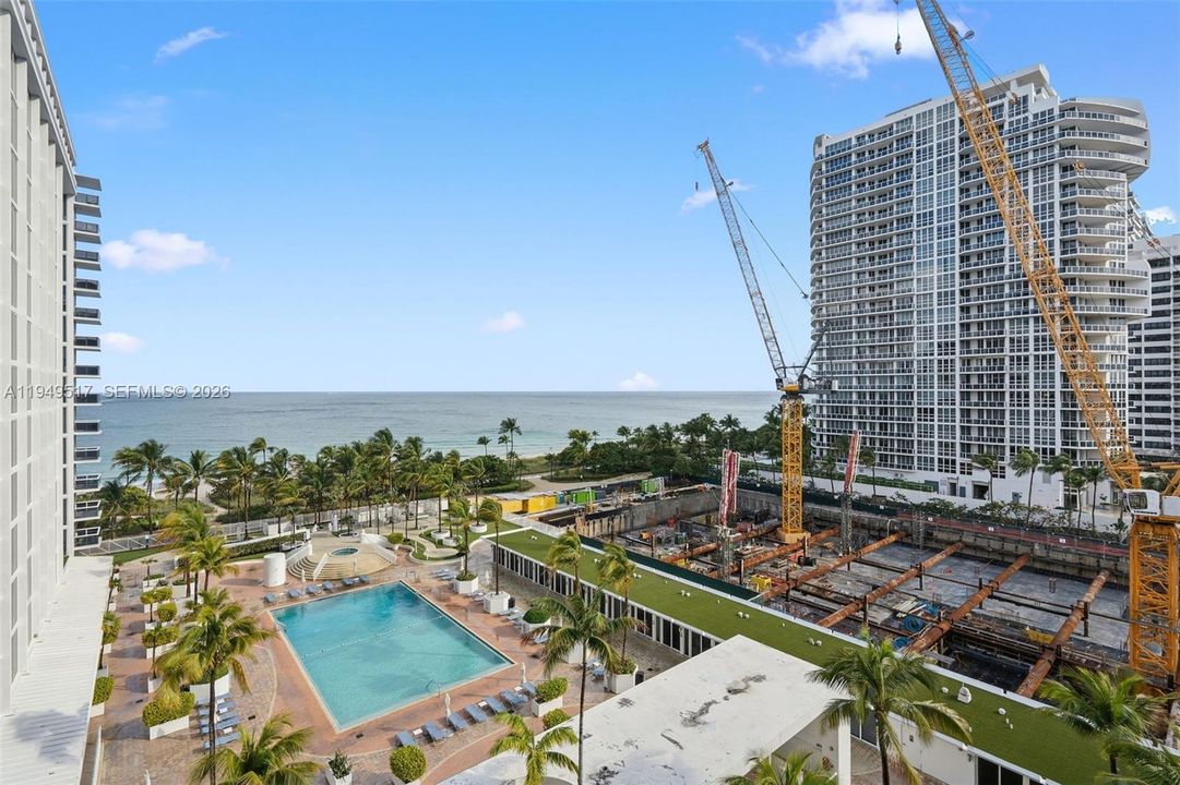 For Sale: $1,200,000 (2 beds, 2 baths, 1056 Square Feet)