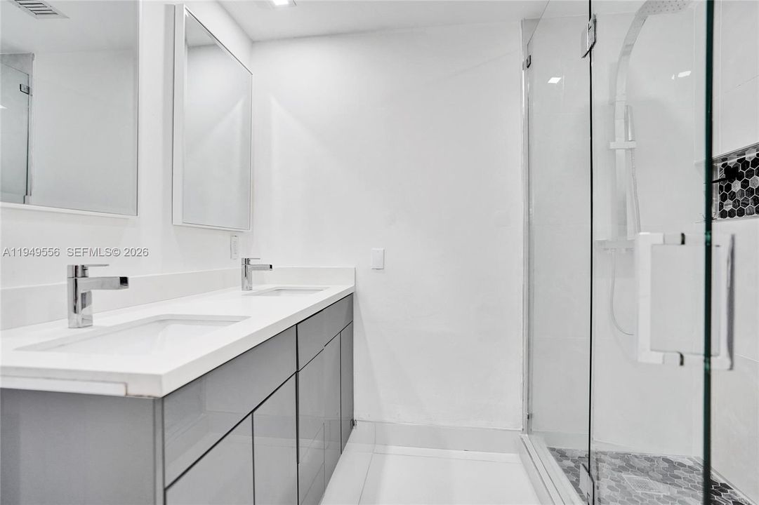 For Sale: $367,900 (3 beds, 2 baths, 1376 Square Feet)
