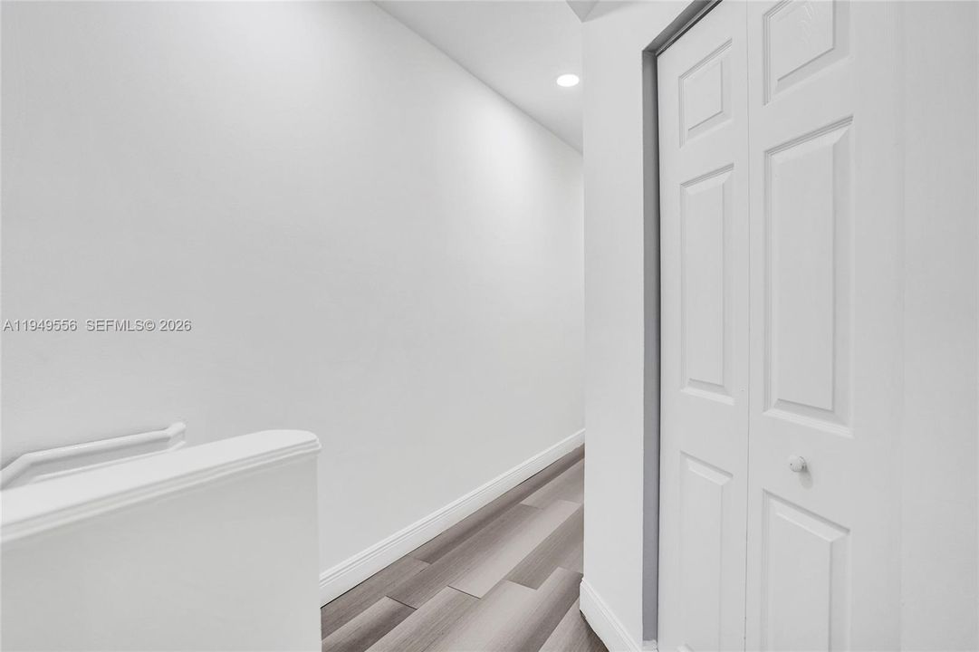 For Sale: $367,900 (3 beds, 2 baths, 1376 Square Feet)