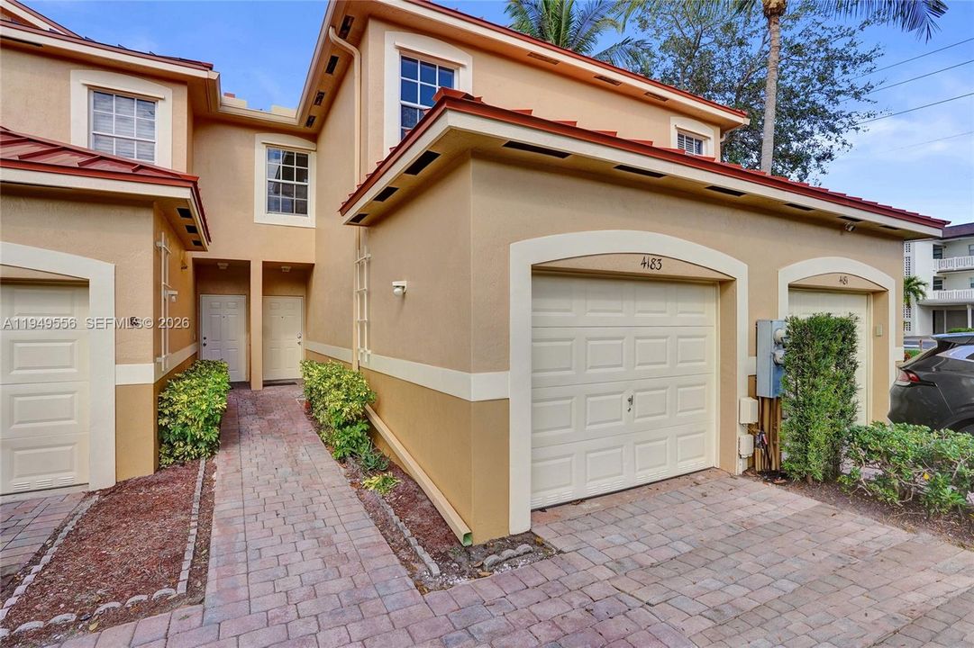 For Sale: $367,900 (3 beds, 2 baths, 1376 Square Feet)