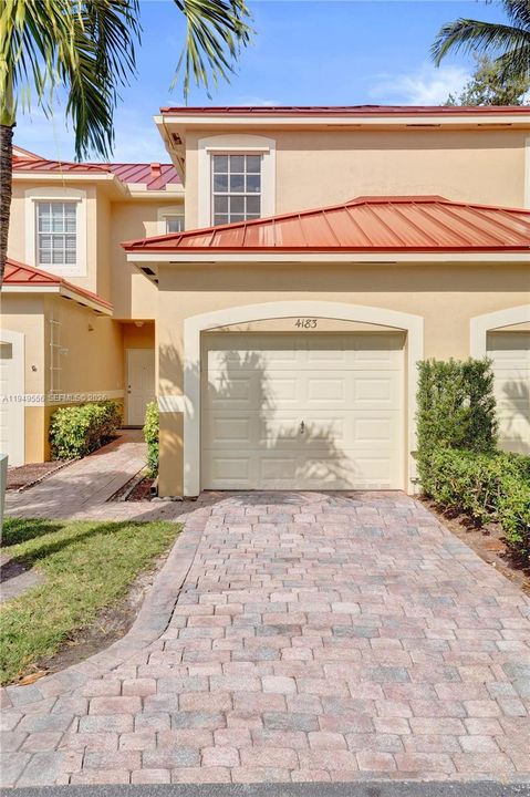 For Sale: $367,900 (3 beds, 2 baths, 1376 Square Feet)