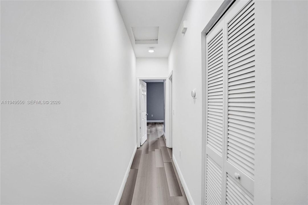 For Sale: $367,900 (3 beds, 2 baths, 1376 Square Feet)