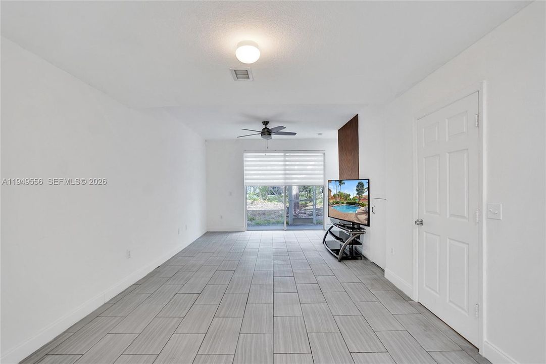For Sale: $367,900 (3 beds, 2 baths, 1376 Square Feet)
