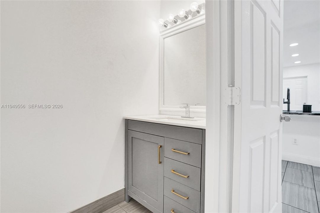 For Sale: $367,900 (3 beds, 2 baths, 1376 Square Feet)