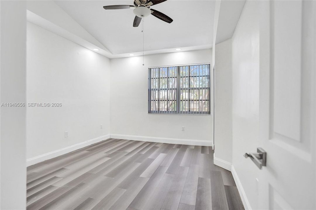 For Sale: $367,900 (3 beds, 2 baths, 1376 Square Feet)