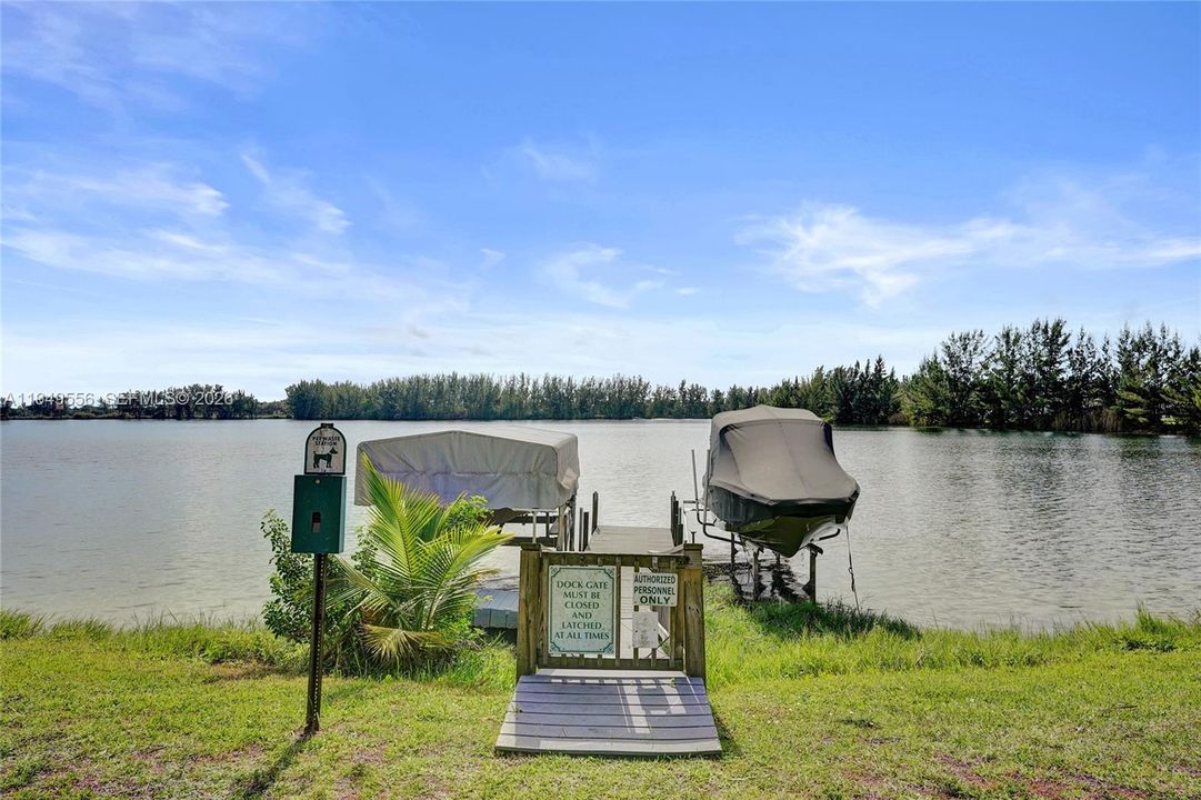 For Sale: $367,900 (3 beds, 2 baths, 1376 Square Feet)