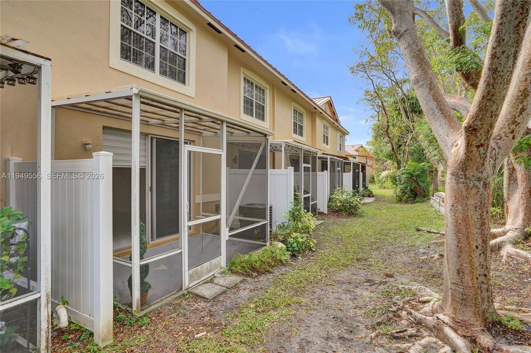 For Sale: $367,900 (3 beds, 2 baths, 1376 Square Feet)