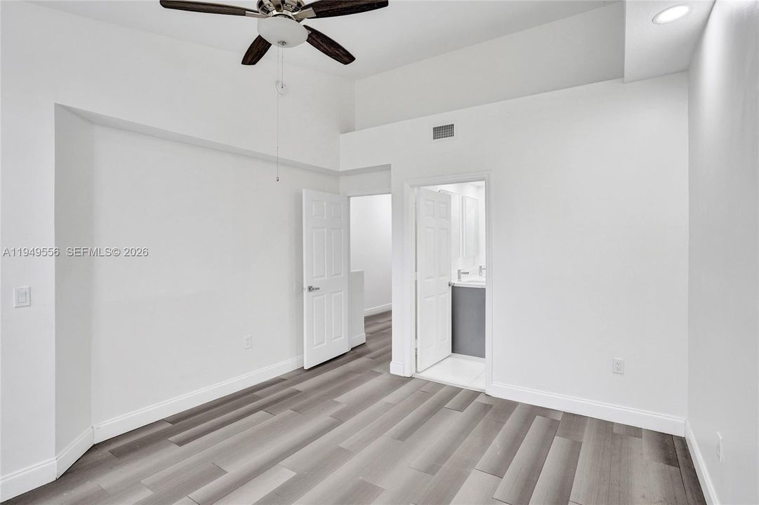 For Sale: $367,900 (3 beds, 2 baths, 1376 Square Feet)