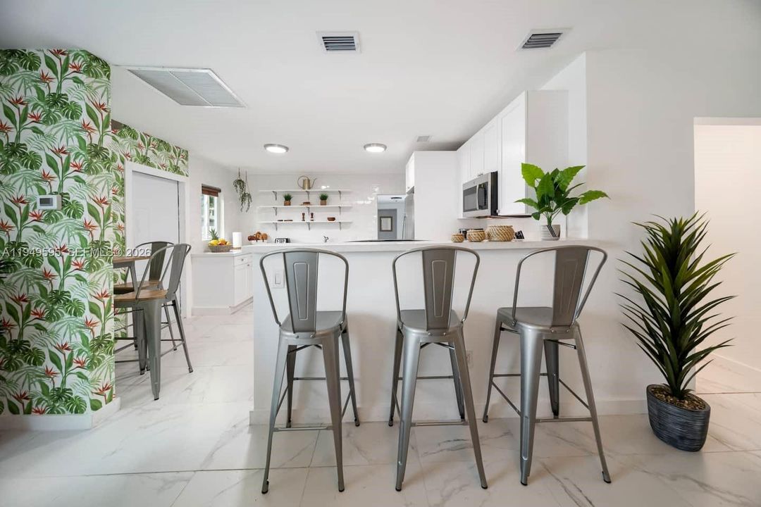 En Venta: $564,999 (4 camas, 2 baños, 1453 Pies cuadrados)