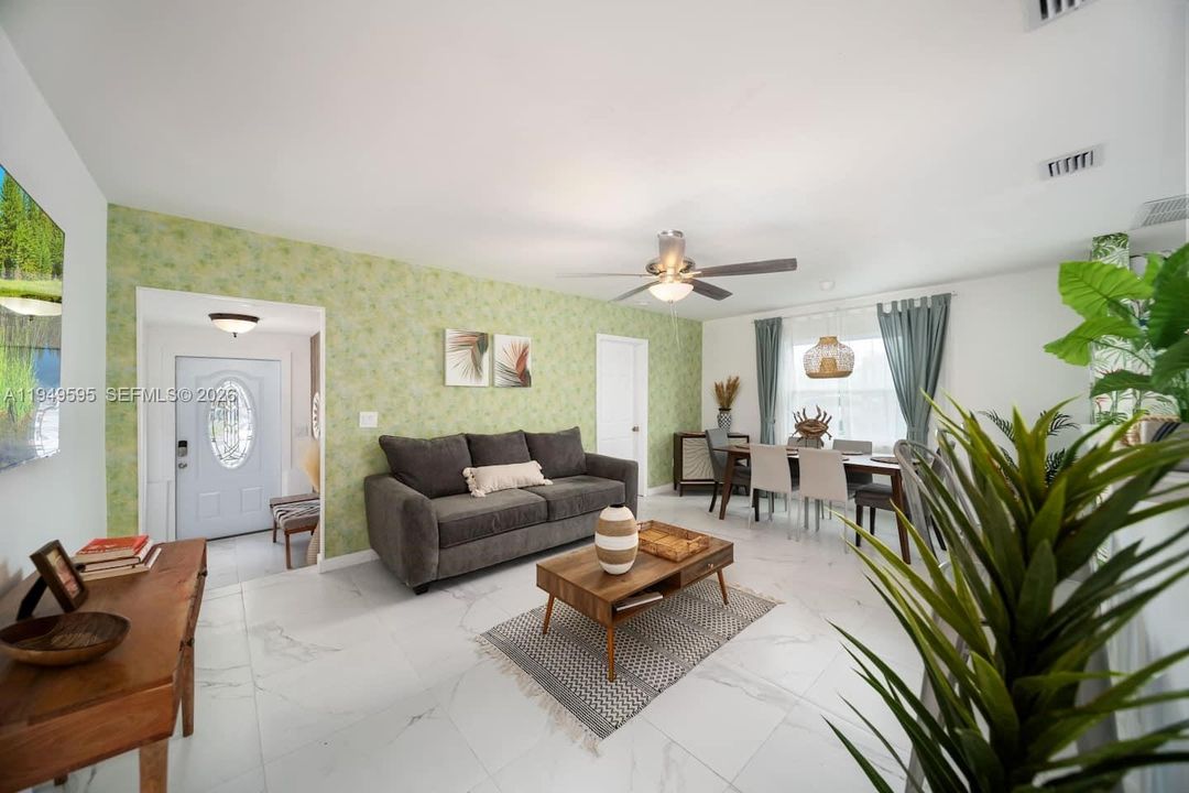 En Venta: $564,999 (4 camas, 2 baños, 1453 Pies cuadrados)