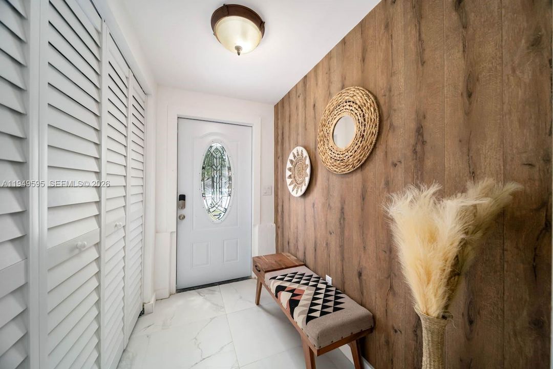 En Venta: $564,999 (4 camas, 2 baños, 1453 Pies cuadrados)