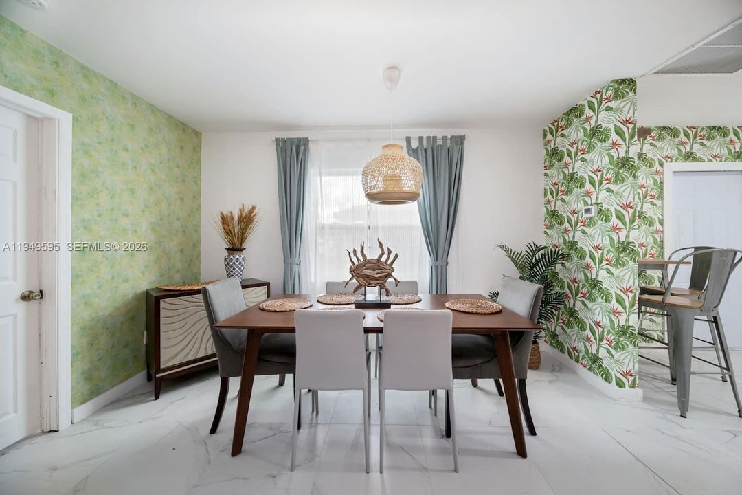 En Venta: $564,999 (4 camas, 2 baños, 1453 Pies cuadrados)