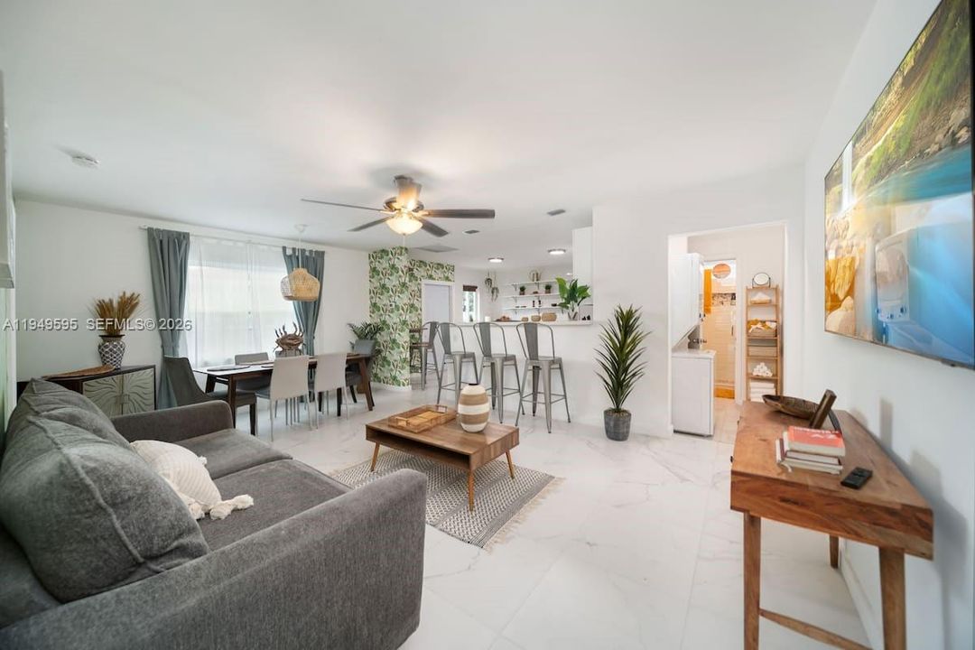 En Venta: $564,999 (4 camas, 2 baños, 1453 Pies cuadrados)