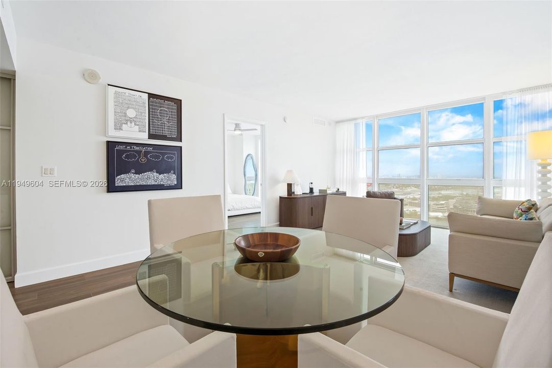 For Sale: $735,000 (2 beds, 2 baths, 1256 Square Feet)