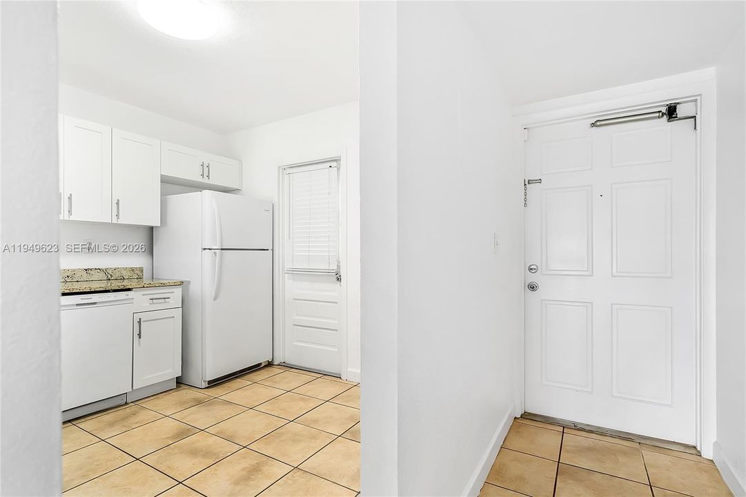 En Venta: $219,000 (2 camas, 2 baños, 949 Pies cuadrados)