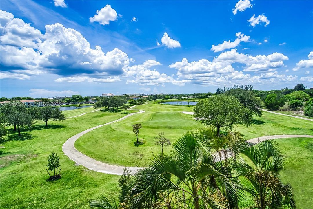 En Venta: $219,000 (2 camas, 2 baños, 949 Pies cuadrados)