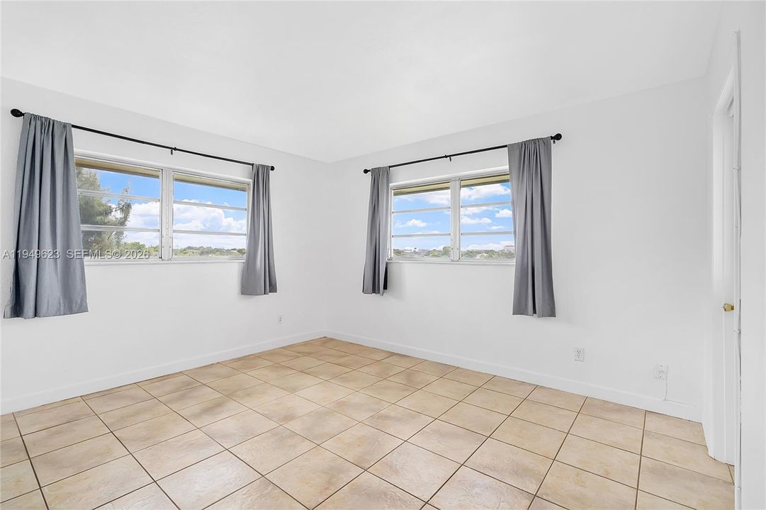 En Venta: $219,000 (2 camas, 2 baños, 949 Pies cuadrados)