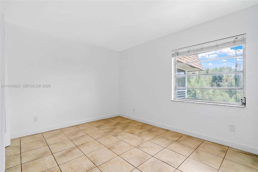 En Venta: $219,000 (2 camas, 2 baños, 949 Pies cuadrados)