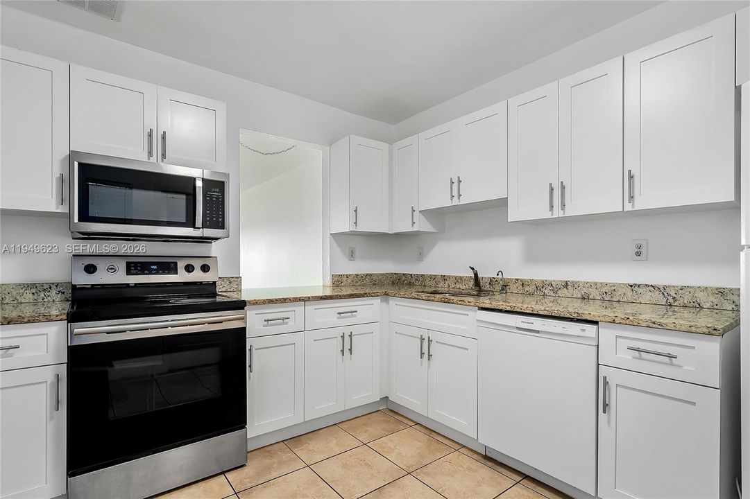 En Venta: $219,000 (2 camas, 2 baños, 949 Pies cuadrados)
