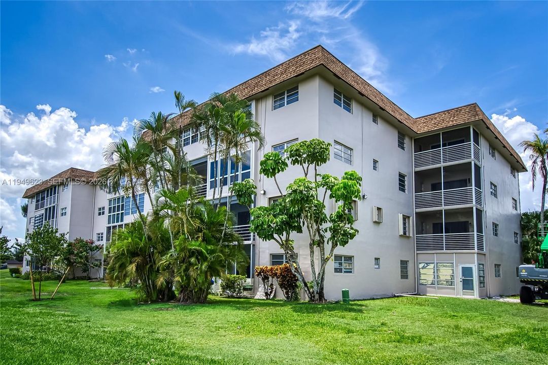 En Venta: $219,000 (2 camas, 2 baños, 949 Pies cuadrados)