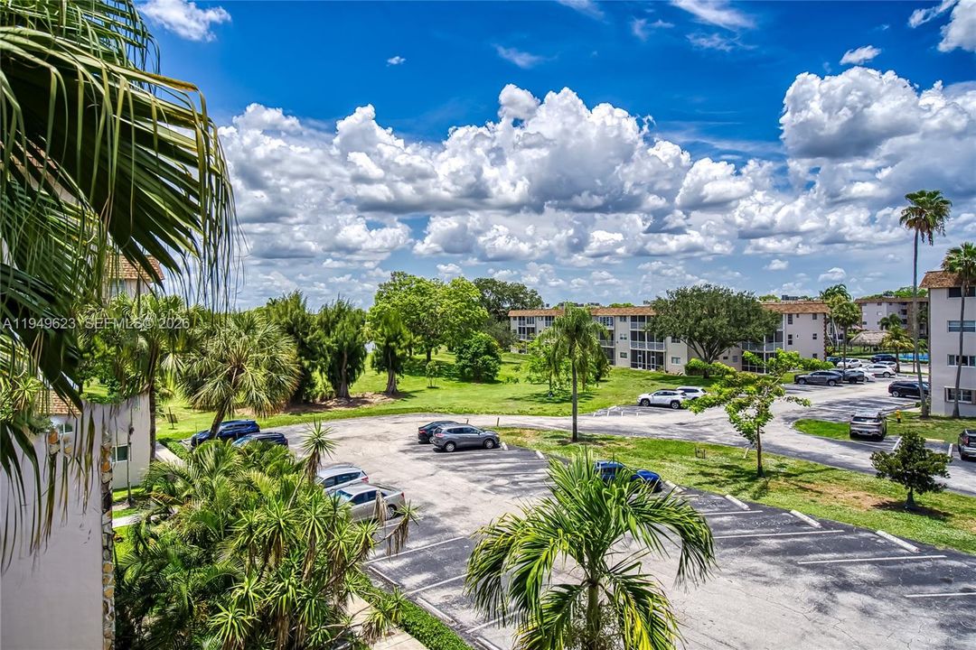 En Venta: $219,000 (2 camas, 2 baños, 949 Pies cuadrados)