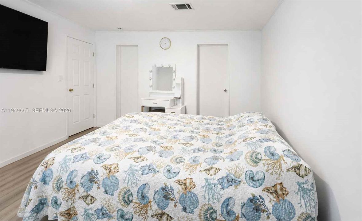 For Sale: $233,000 (3 beds, 2 baths, 1248 Square Feet)