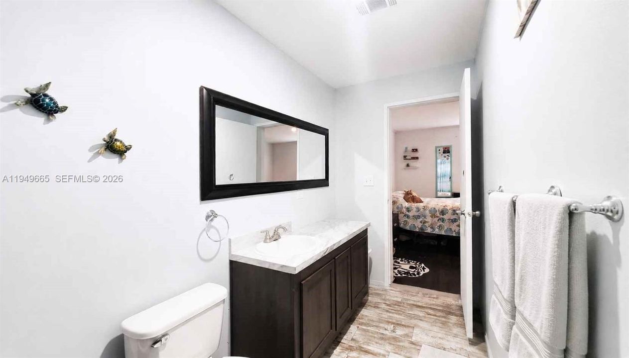 For Sale: $233,000 (3 beds, 2 baths, 1248 Square Feet)