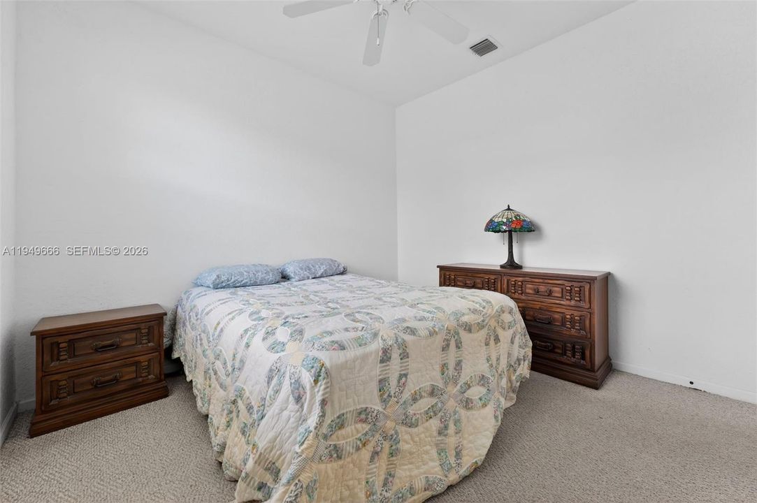 Activo con contrato: $399,000 (3 camas, 2 baños, 1174 Pies cuadrados)