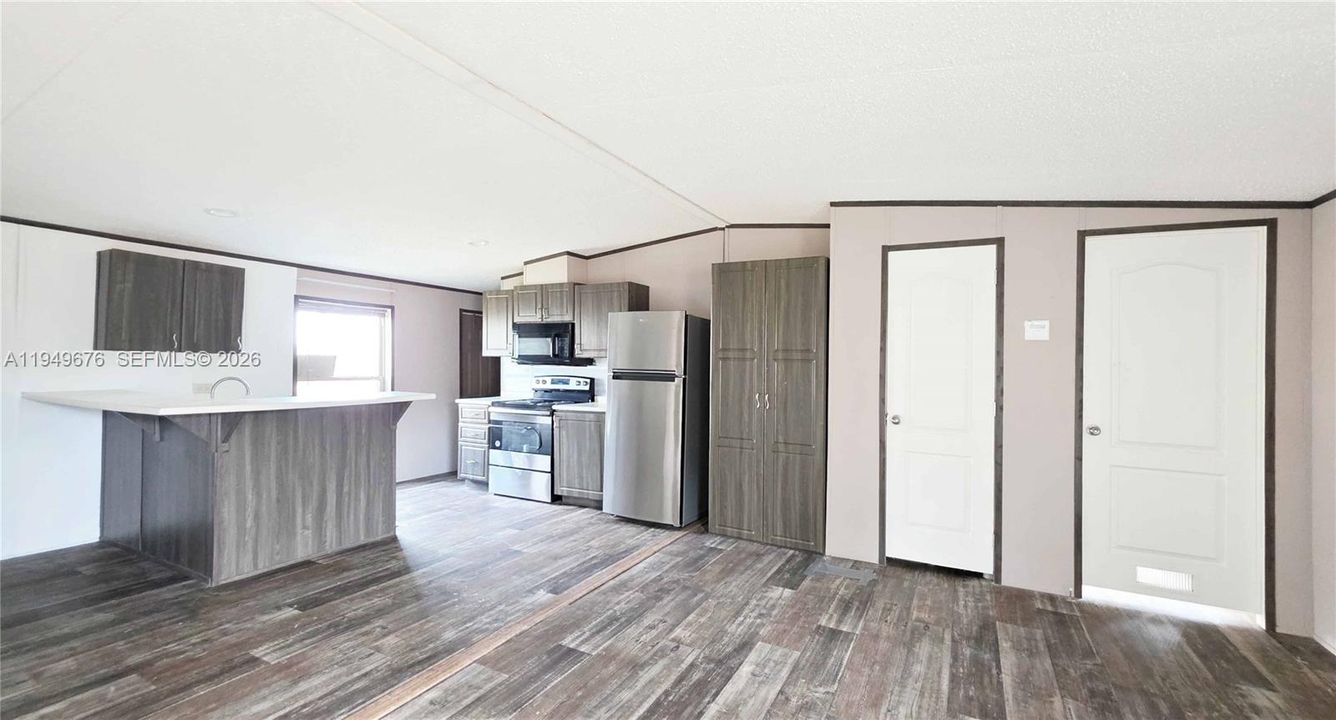 На продажу: $259,400 (3 спален, 2 ванн, 0 Квадратных фут)