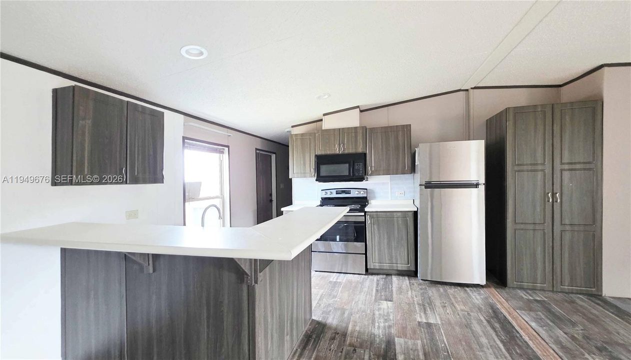На продажу: $259,400 (3 спален, 2 ванн, 0 Квадратных фут)