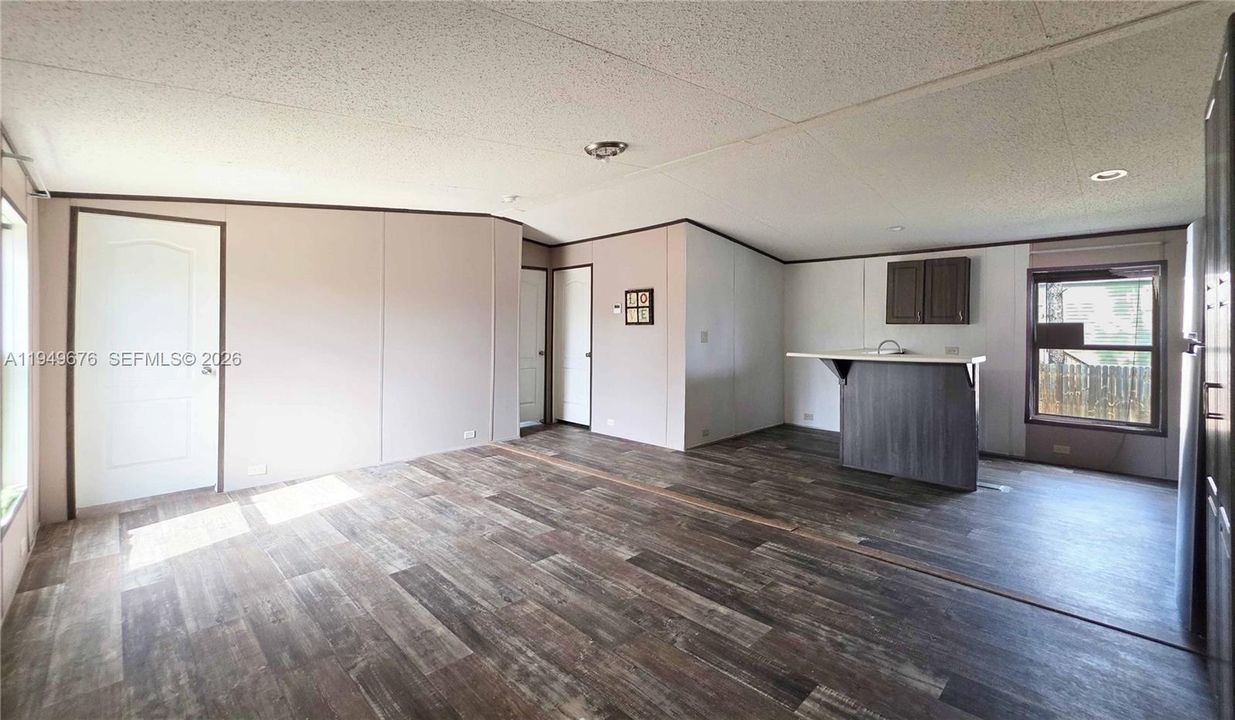 На продажу: $259,400 (3 спален, 2 ванн, 0 Квадратных фут)