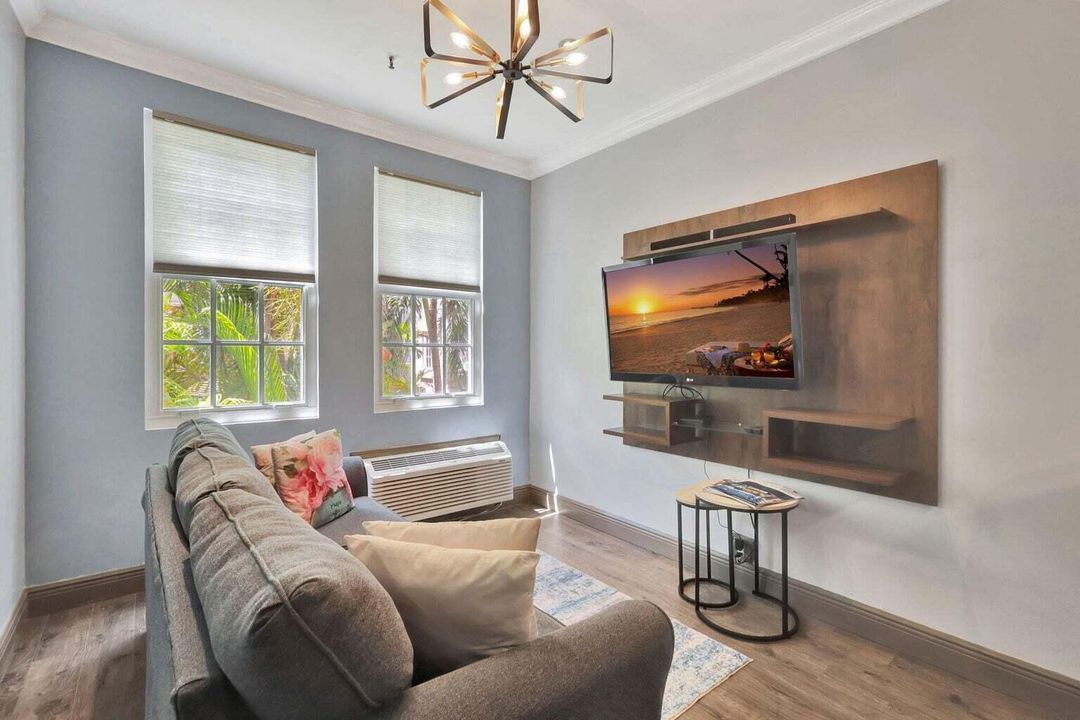 235 Sunrise Ave., 2241