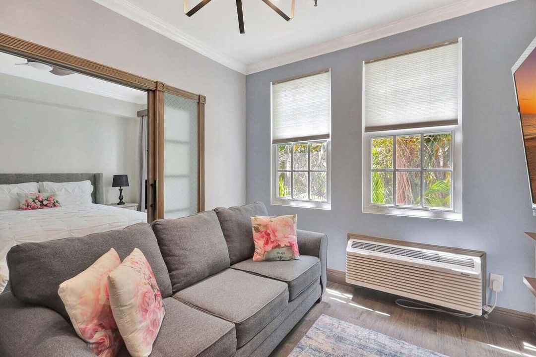 235 Sunrise Ave., 2241