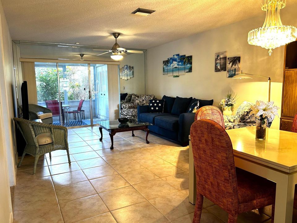 5200 privet LIVING AREA 1