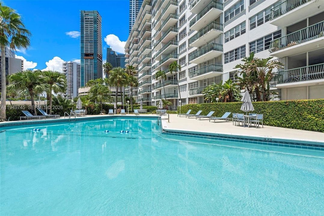 En Venta: $419,000 (1 camas, 1 baños, 787 Pies cuadrados)