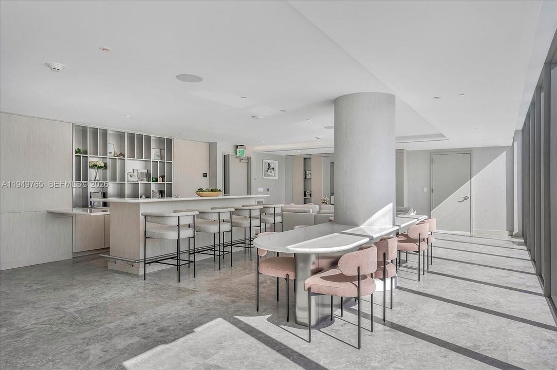 For Sale: $2,999,000 (3 beds, 3 baths, 2068 Square Feet)